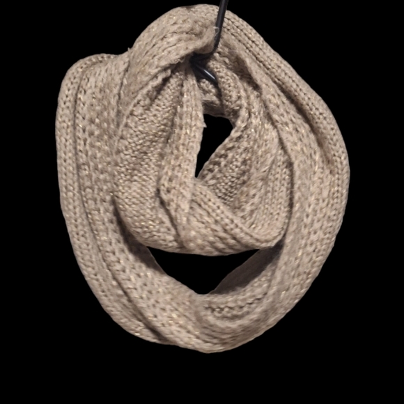 Knitted Infinity Scarf - Picture 4 of 4